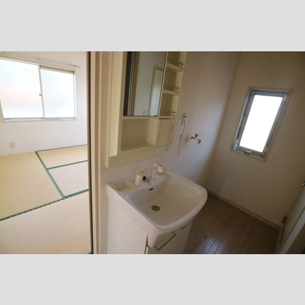 洗面所 (洗髪洗面化粧台)