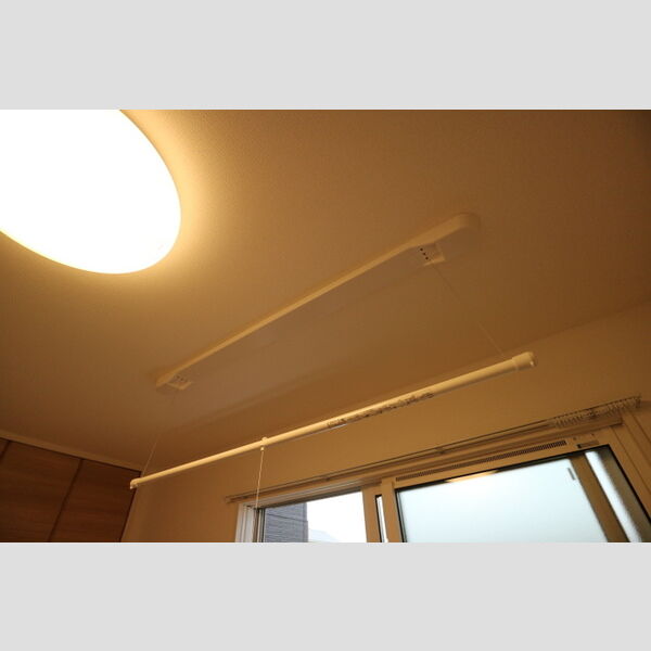 その他 (室内物干し)