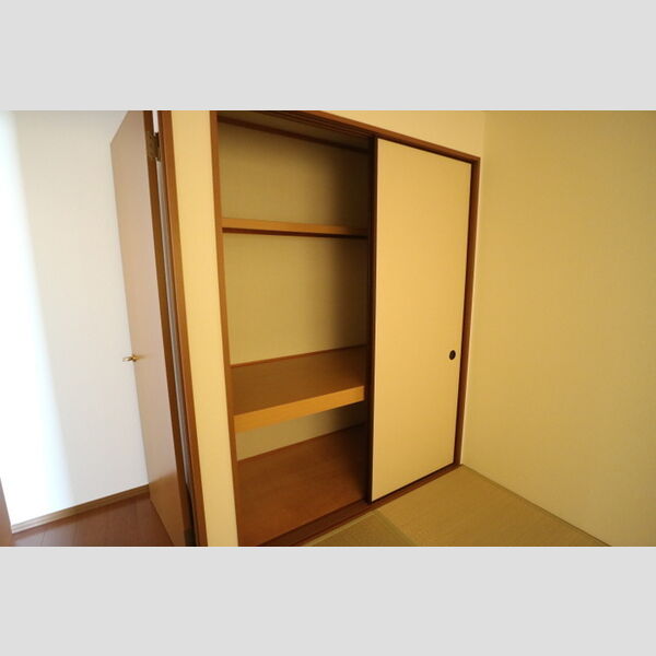 その他 (押入れ収納)