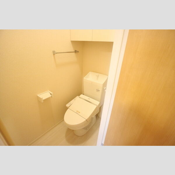 トイレ (温水洗浄暖房便座)