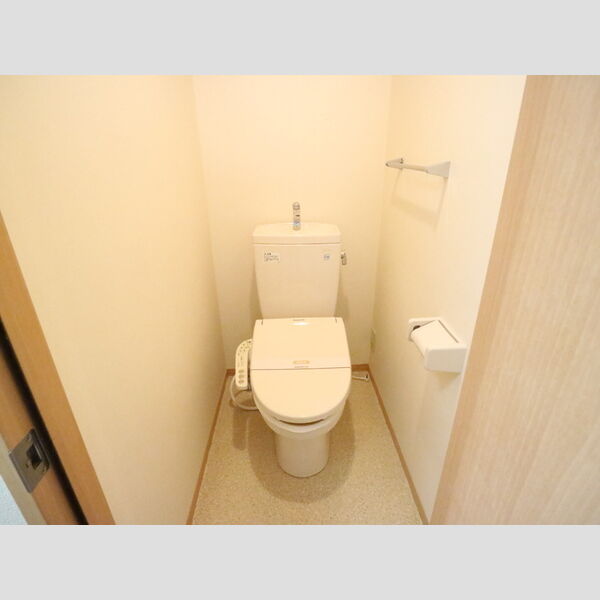 トイレ (温水洗浄暖房便座)