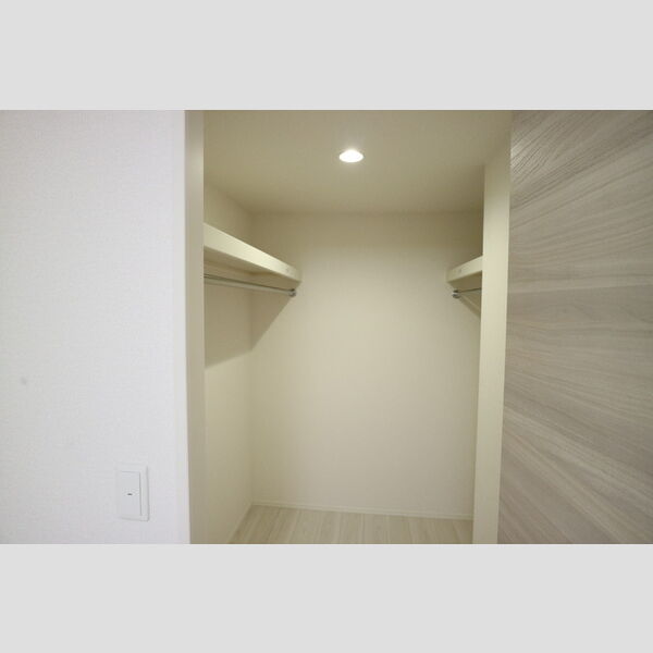 収納 (ウォークインクローゼット)