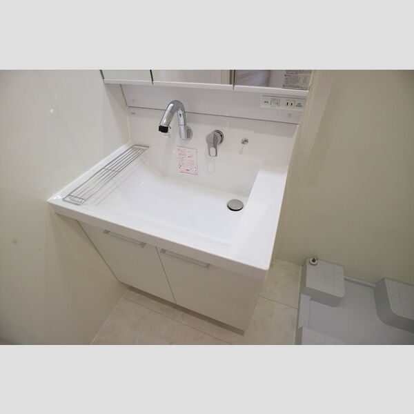 洗面所 (洗髪洗面化粧台)