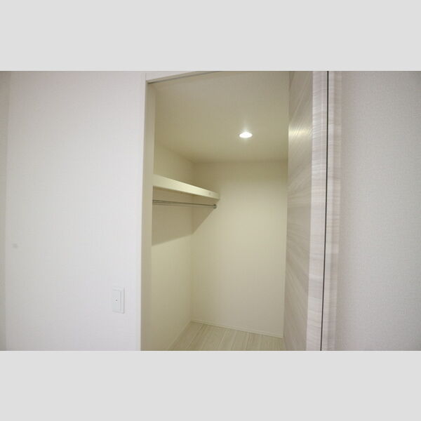 収納 (ウォークインクローゼット)