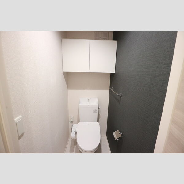 トイレ (温水洗浄暖房便座)