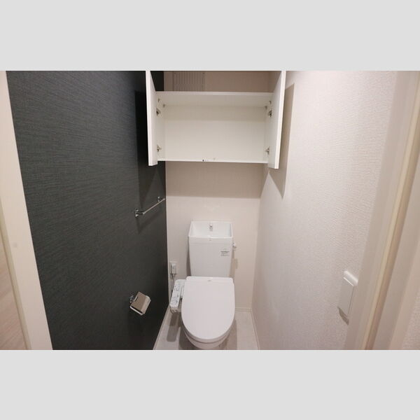 トイレ (温水洗浄暖房便座)