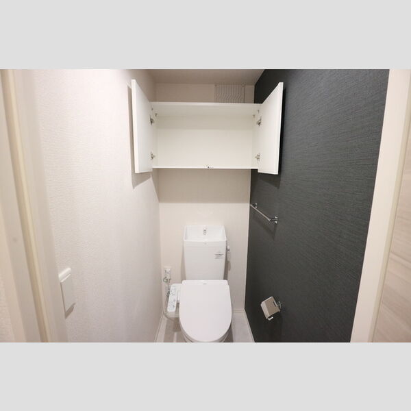 トイレ (温水洗浄暖房便座)