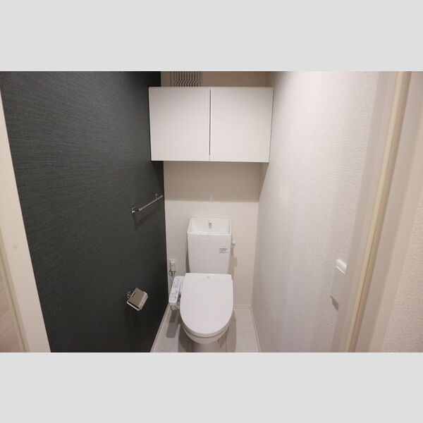 トイレ (温水洗浄暖房便座)