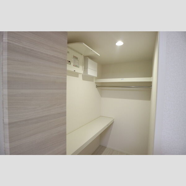 収納 (ウォークインクローゼット)