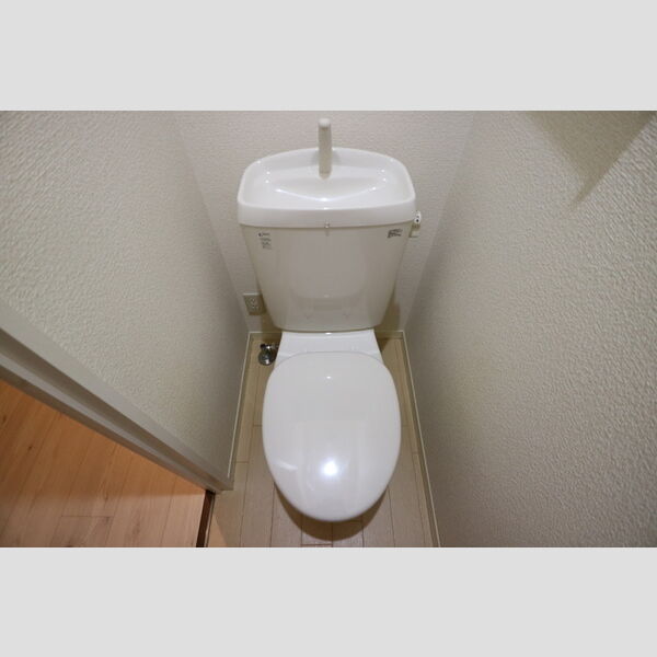 トイレ (トイレ)