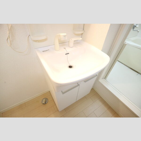 洗面所 (洗髪洗面化粧台)