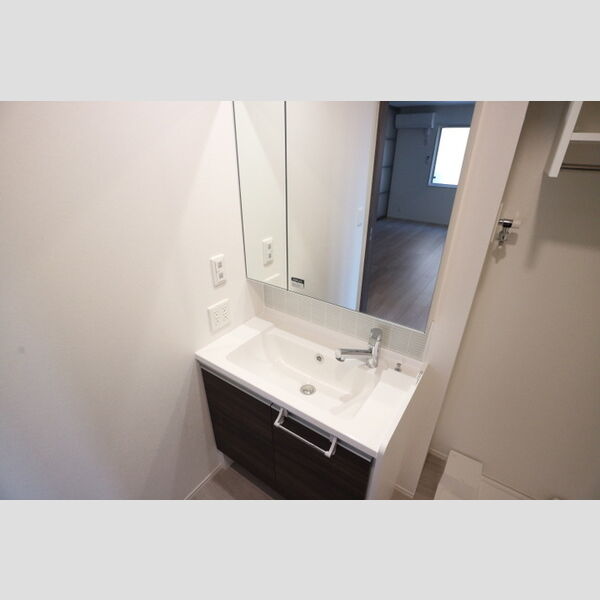 洗面所 (洗髪洗面化粧台)