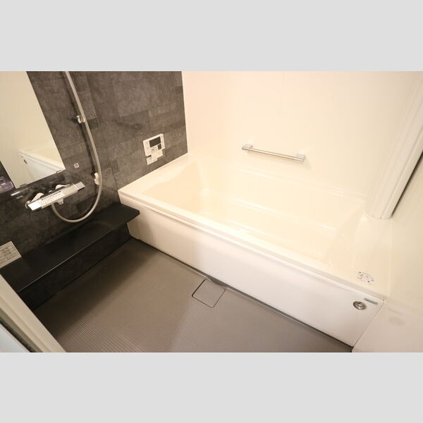 バス (浴室)