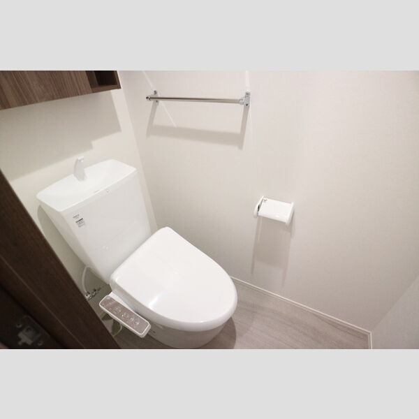 トイレ (温水洗浄暖房便座)