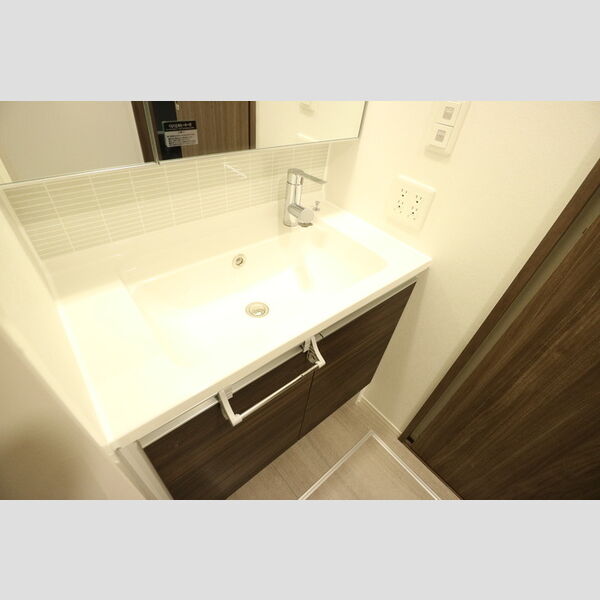 洗面所 (洗髪洗面化粧台)