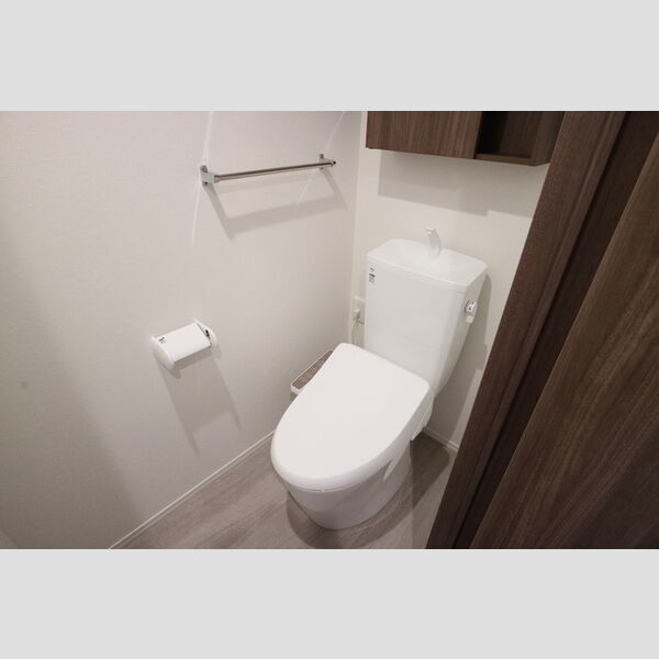 トイレ (温水洗浄暖房便座)