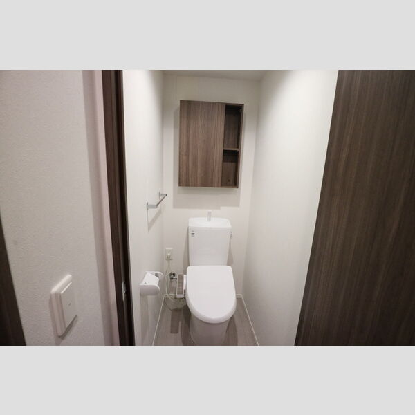 トイレ (温水洗浄暖房便座)