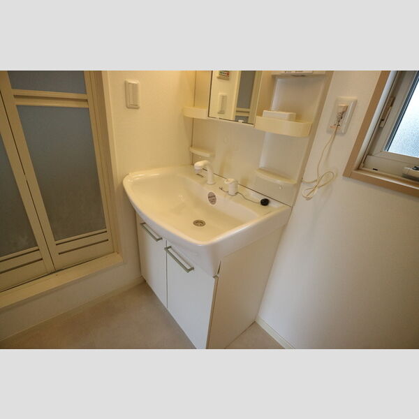 洗面所 (洗髪洗面化粧台)