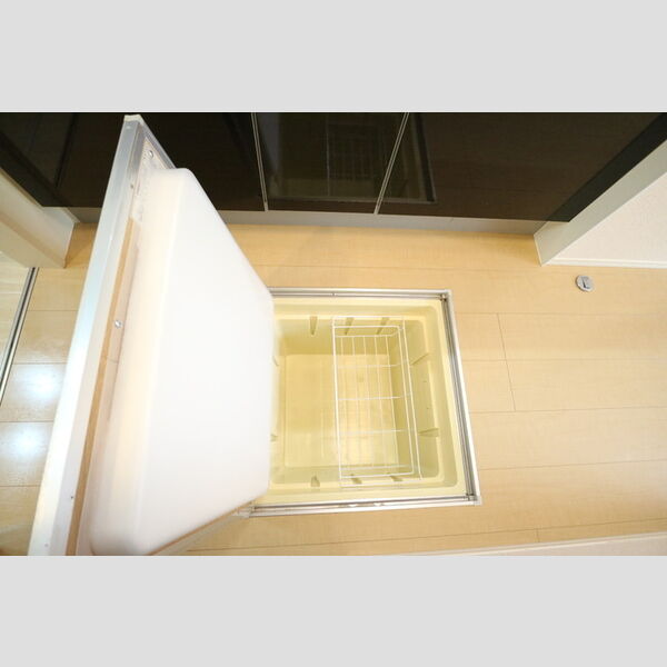 その他 (床下収納)