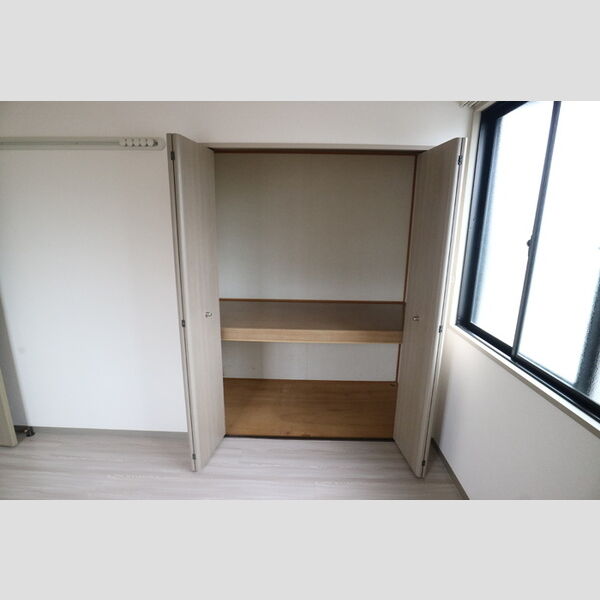 収納 (物入)