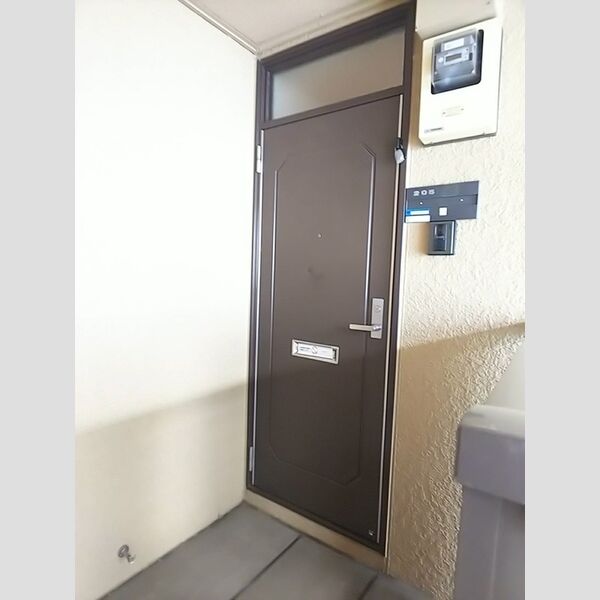 エントランス (エントランス)