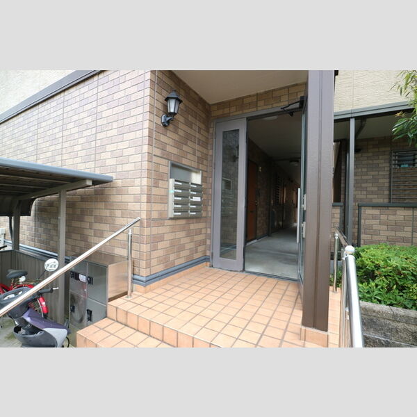 エントランス (エントランス)