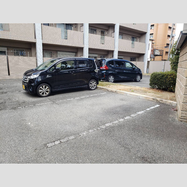 駐車場 (駐車場)