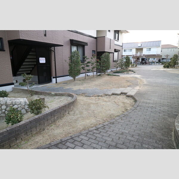 エントランス (アプローチ)