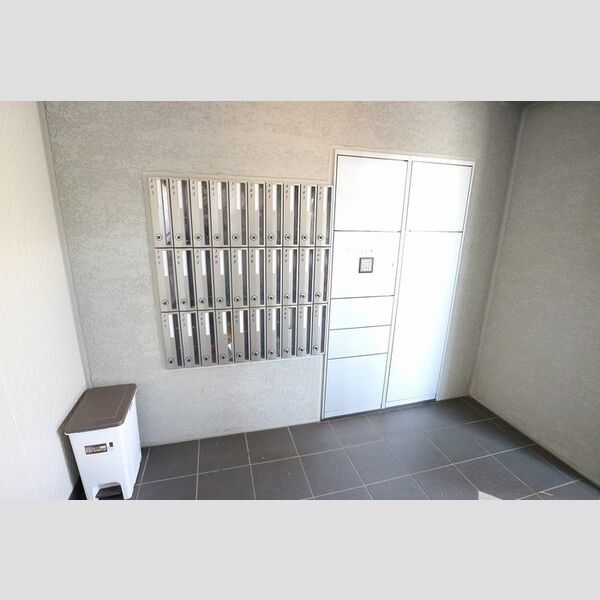 エントランス (郵便受け・宅配BOX)