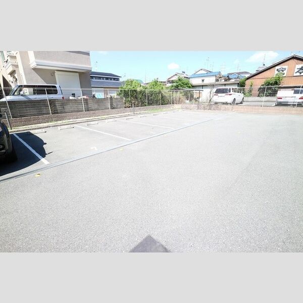 駐車場 (駐車場)