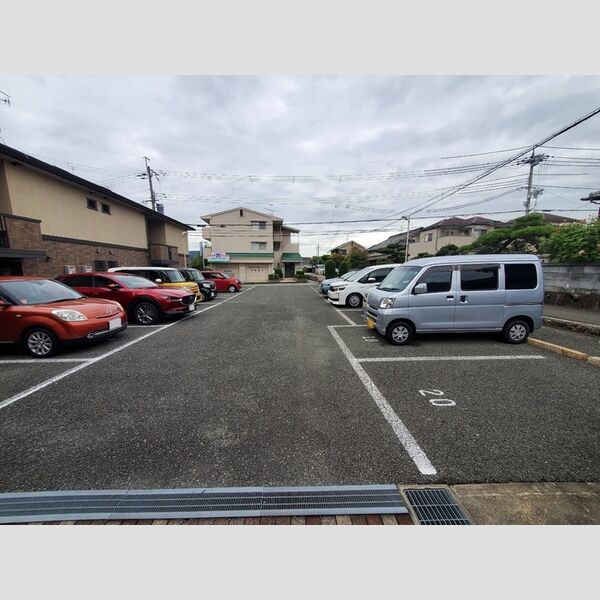 駐車場 (駐車場)
