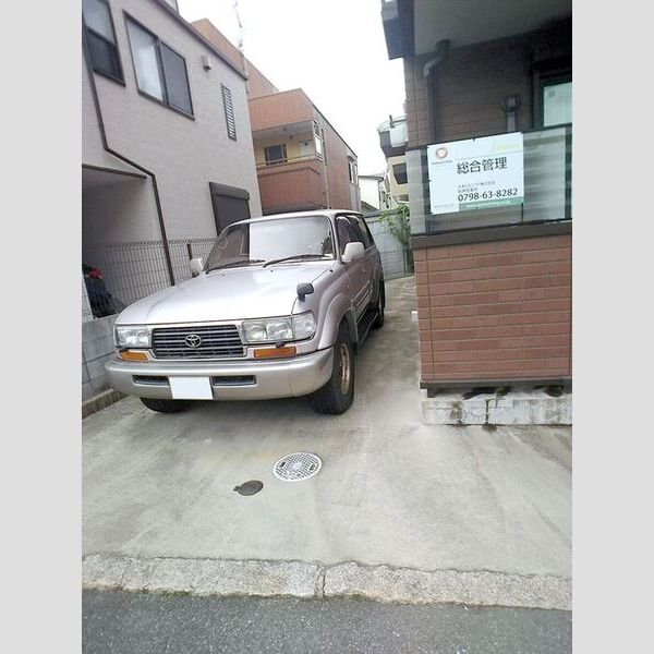 駐車場 (駐車場)