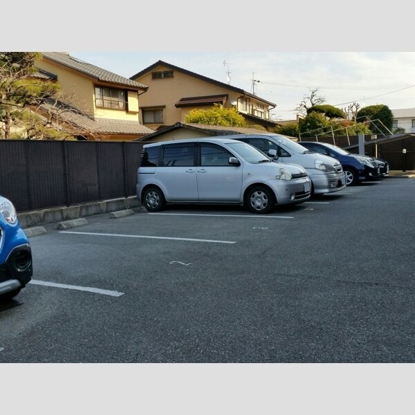 駐車場 (駐車場)