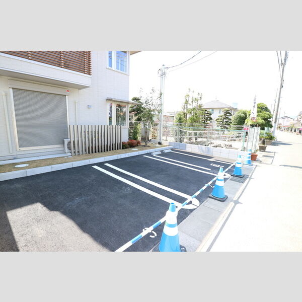駐車場 (駐車場)
