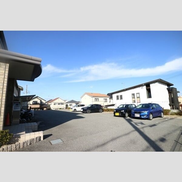駐車場 (駐車場)