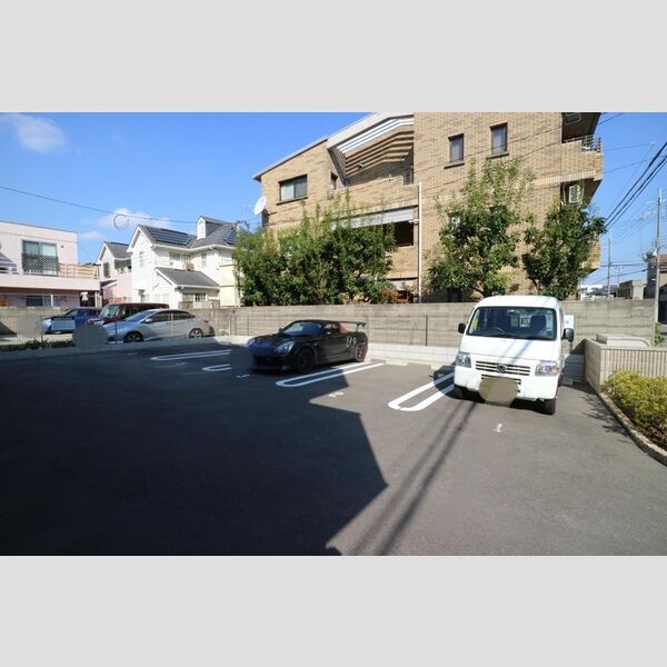 駐車場 (駐車場)