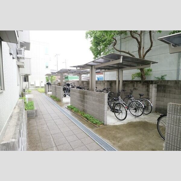 駐車場 (駐輪場)