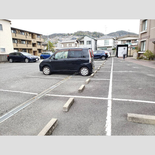 駐車場 (駐車場)