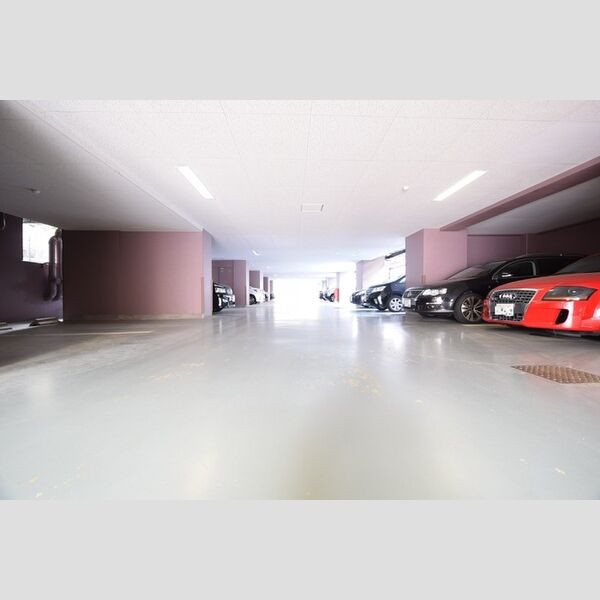 駐車場 (駐車場)