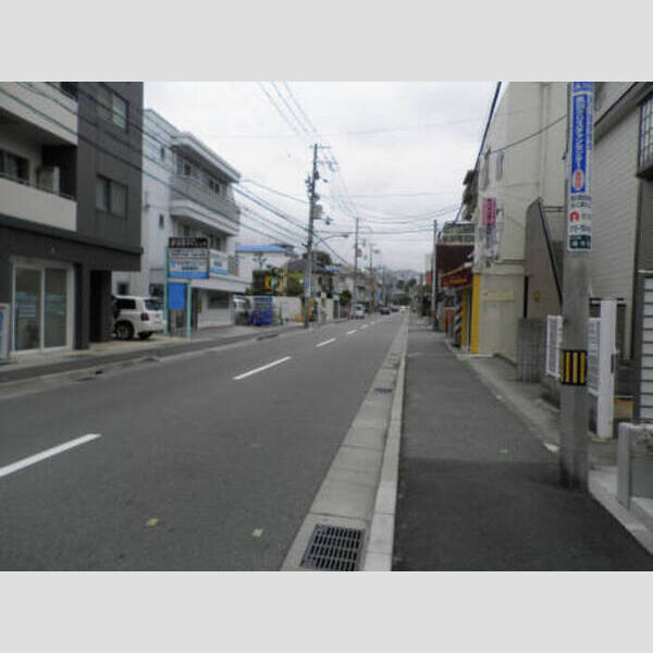 現地周辺 (前面道路)