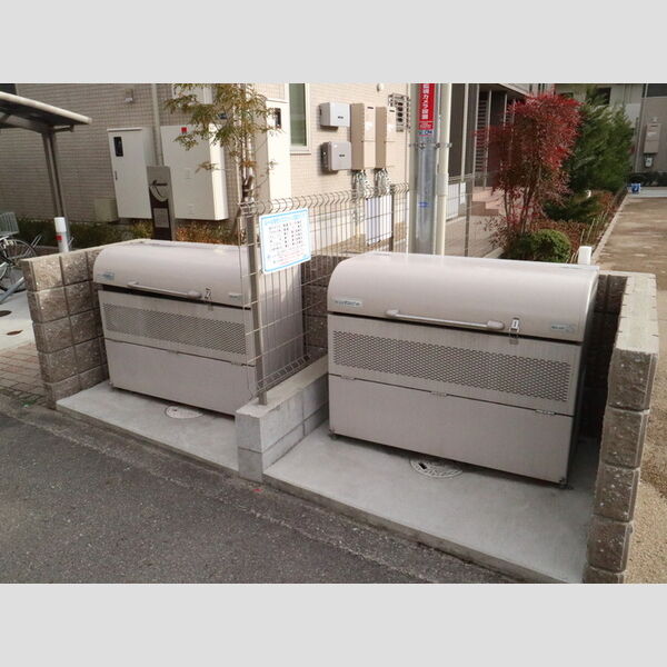 現地周辺 (ゴミ置き場)