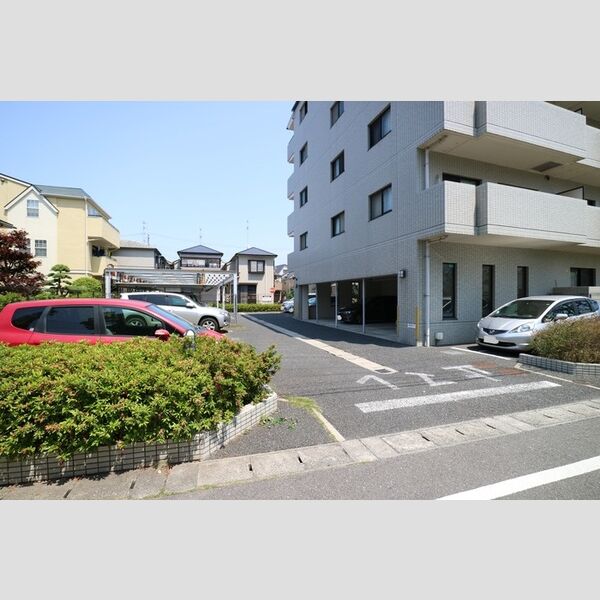 駐車場 (駐車場)