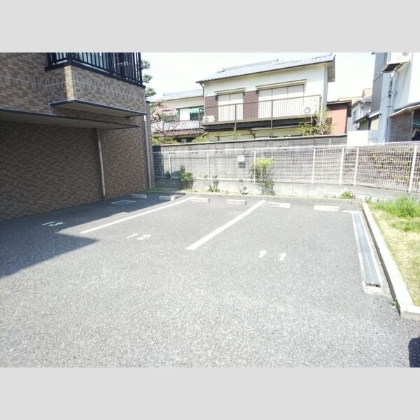 駐車場 (駐車場)