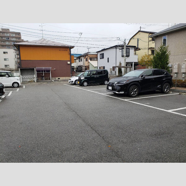 駐車場 (駐車場)