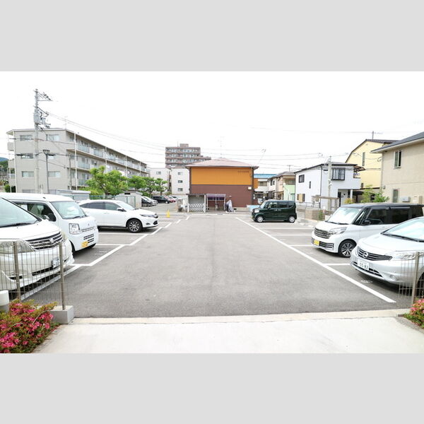 駐車場 (駐車場)