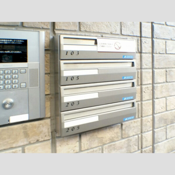 現地周辺 (ポスト　オートロック)