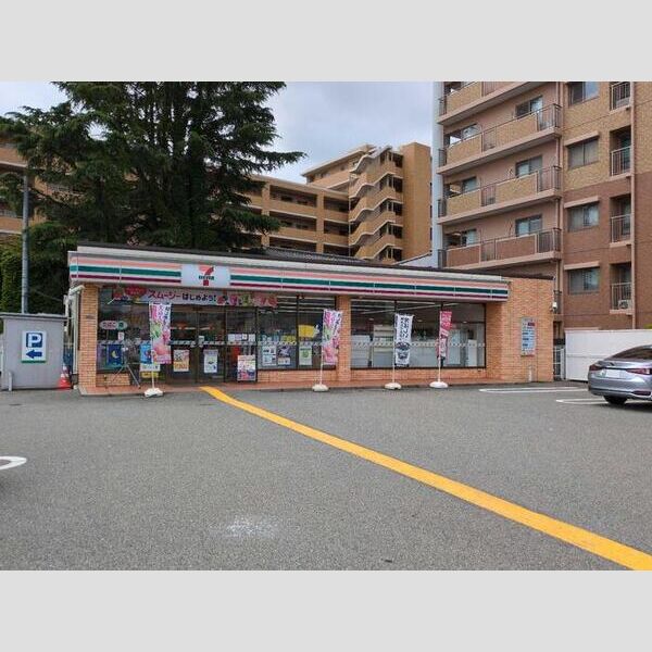 現地周辺 (セブンイレブン宝塚南口店2丁目店(567m))