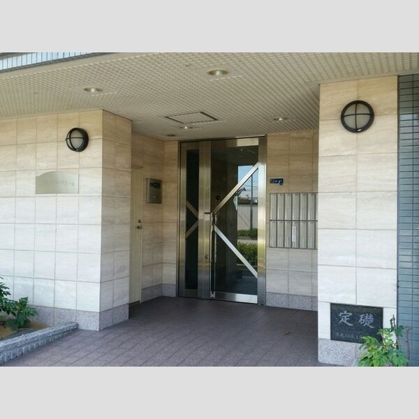 エントランス (エントランス)