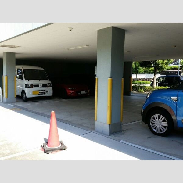 駐車場 (駐車場)