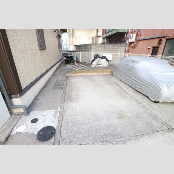 駐車場 (駐車場)